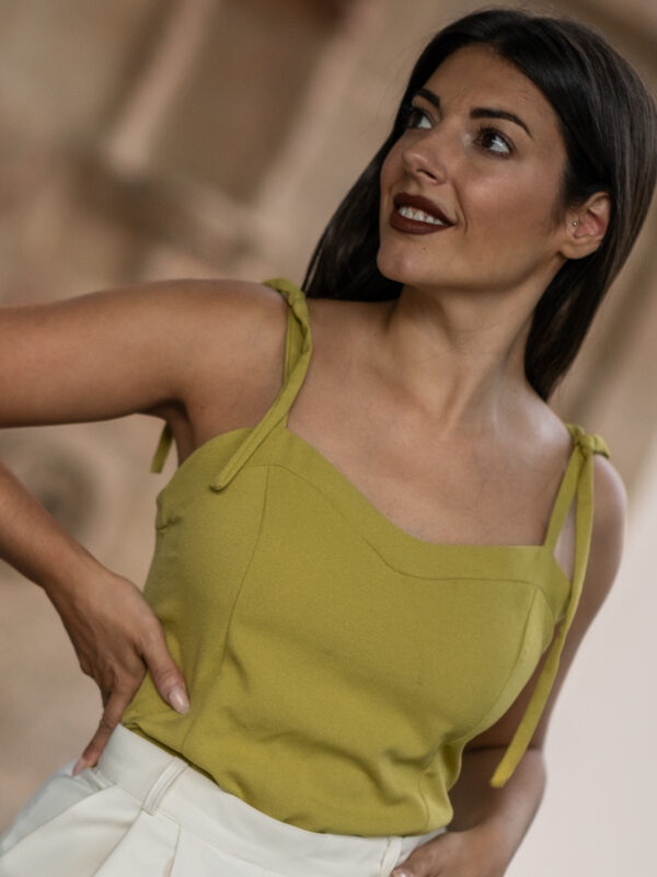 blusa essencia olive